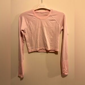 Lululemon pink long sleeved crop top